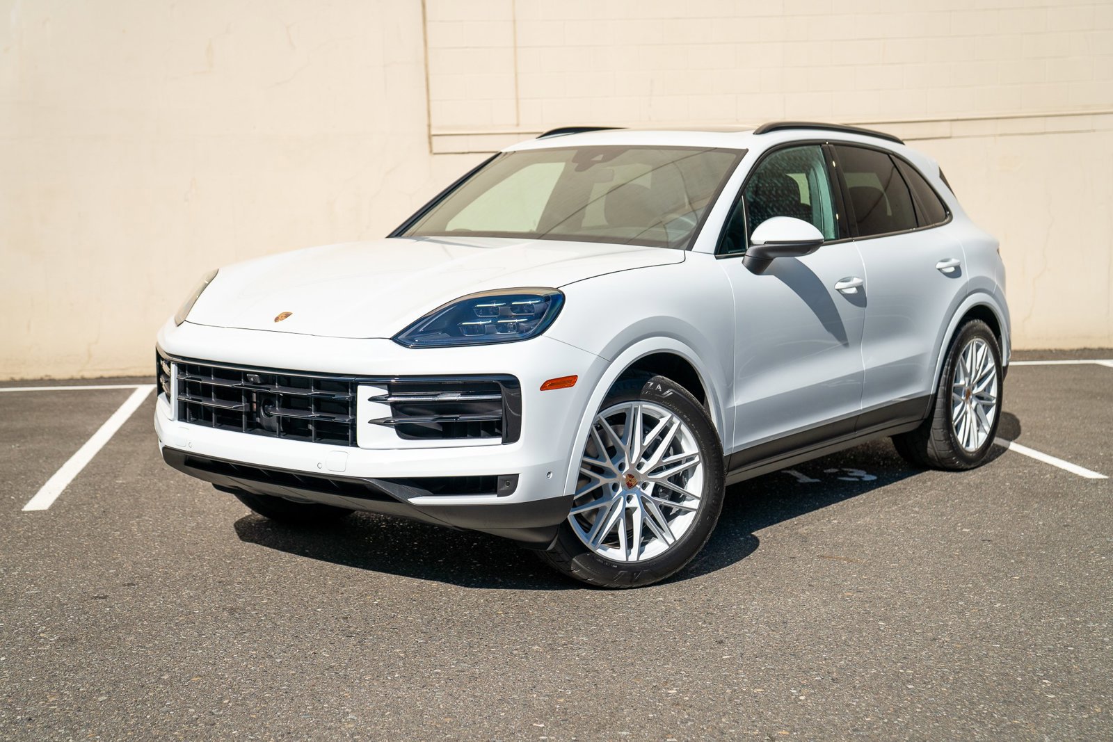 Certified 2026 Porsche Cayenne AWD/4WD image 1