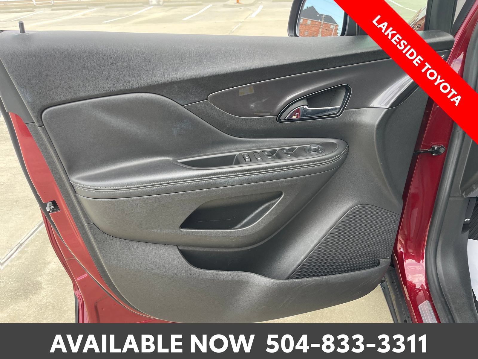 Used 2022 Buick Encore Preferred AWD/4WD image 23