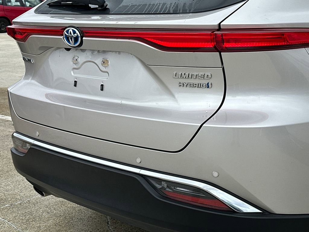 Used 2022 Toyota Venza Limited image 5