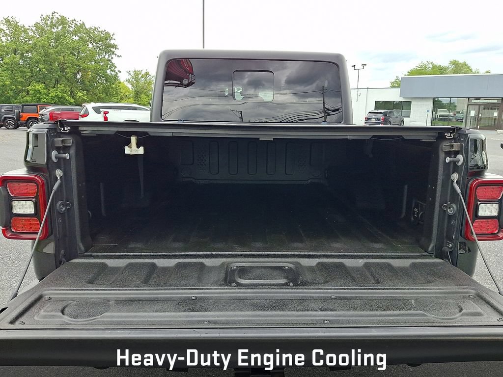 Used 2020 Jeep Gladiator Overland AWD/4WD image 35