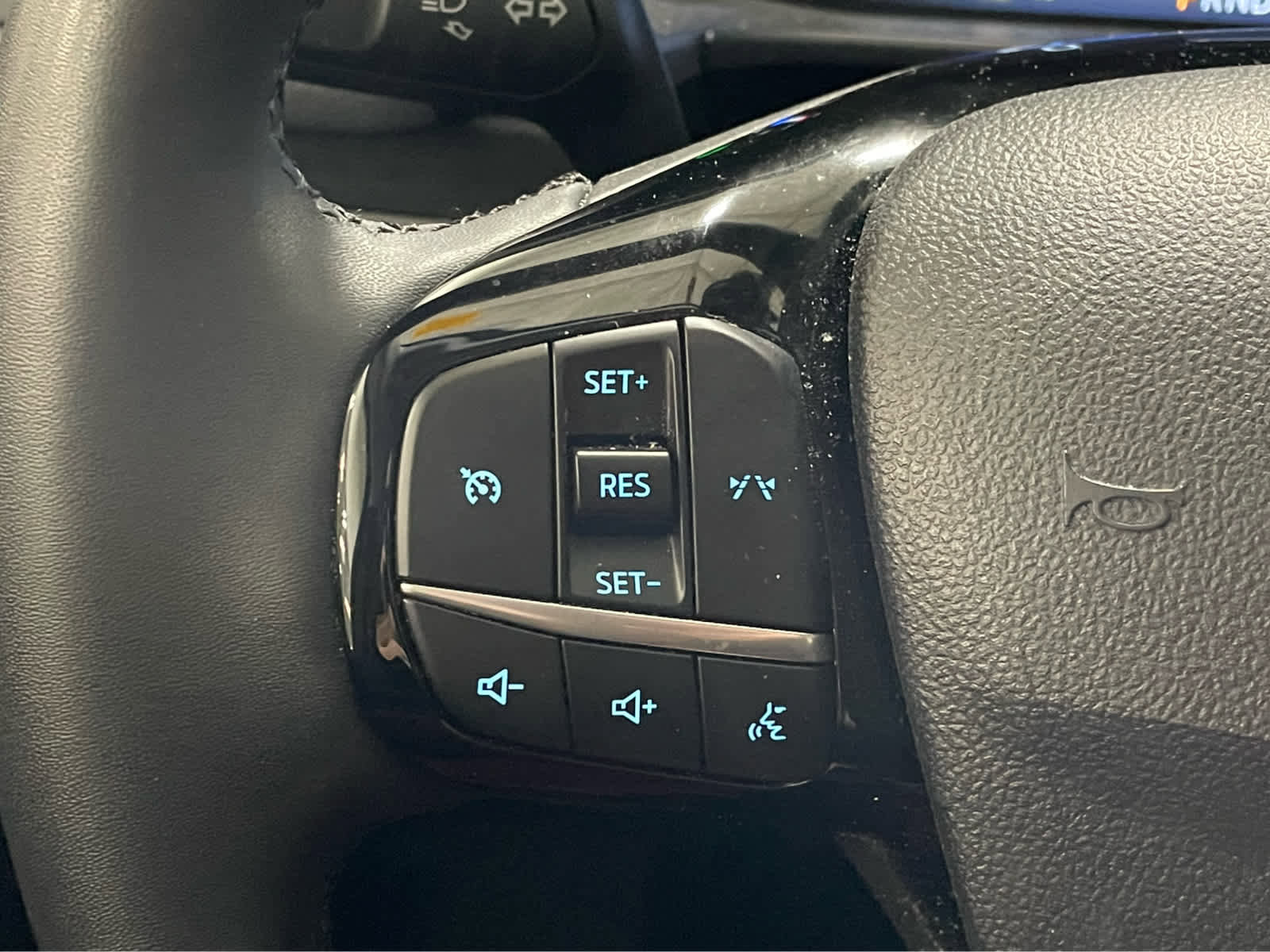 Used 2023 Ford Escape Active AWD/4WD image 24