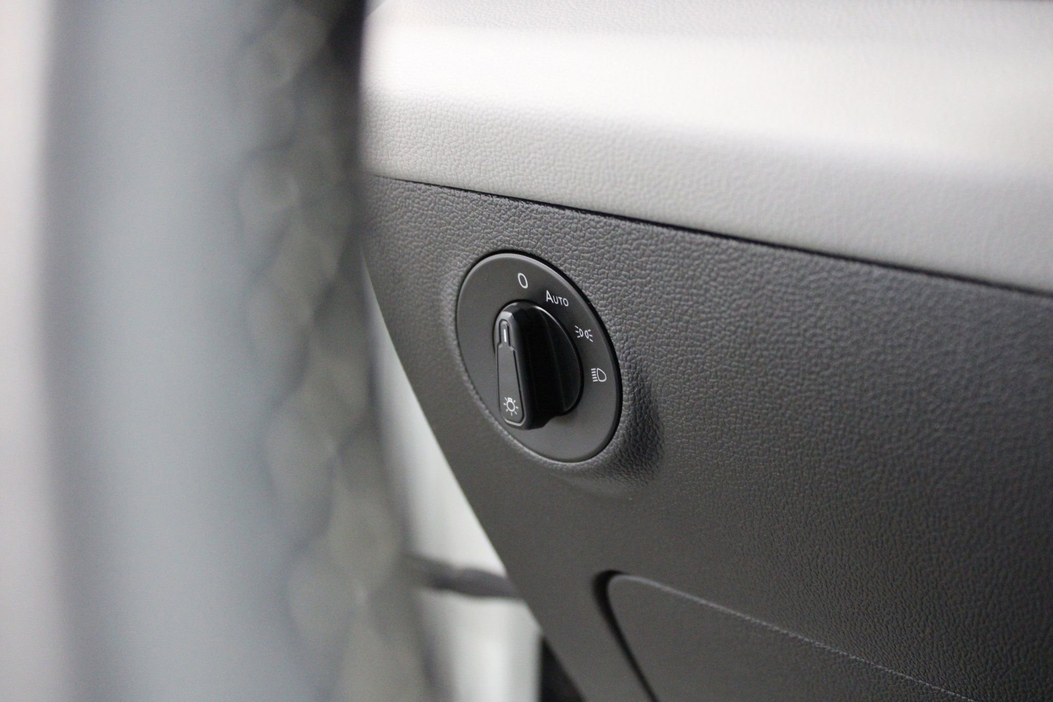 Used 2022 Volkswagen Taos SE image 34