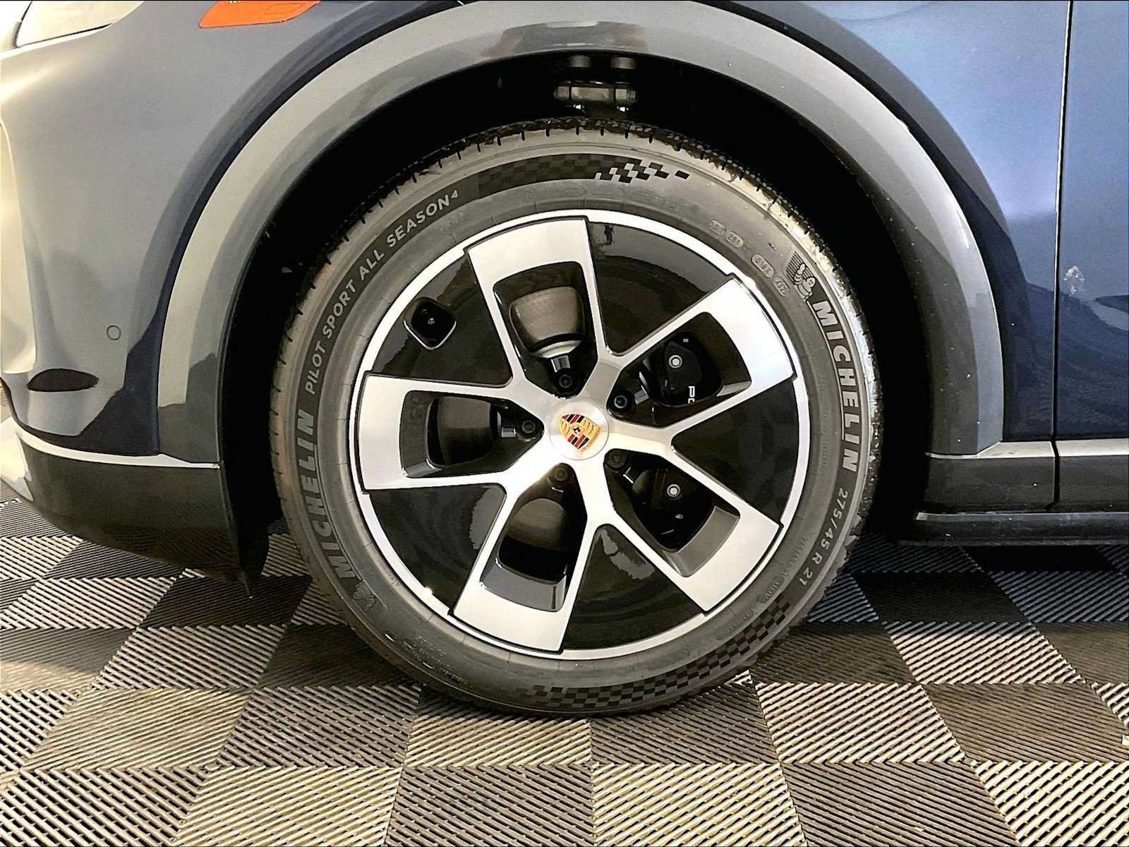 New 2026 Porsche Cayenne Electric AWD/4WD image 11