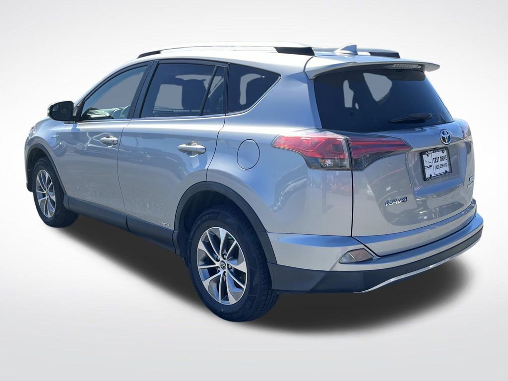 Used 2017 Toyota RAV4 XLE image 6