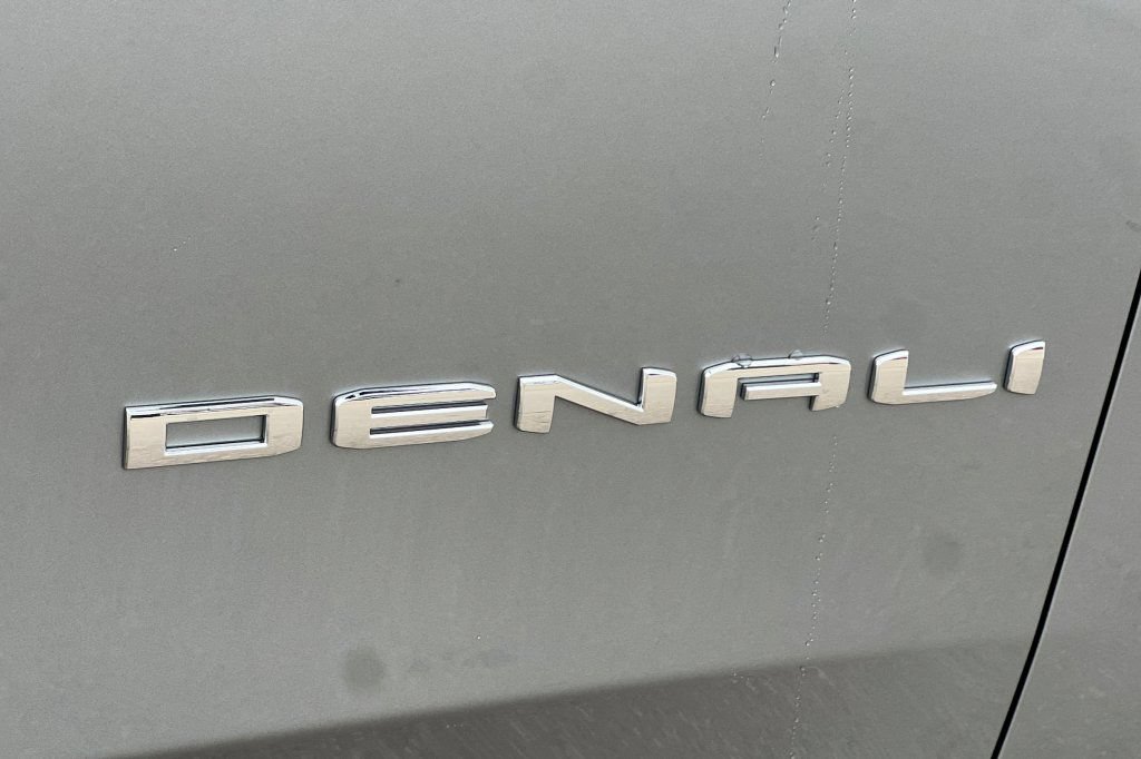 New 2026 GMC Yukon XL Denali AWD/4WD image 23