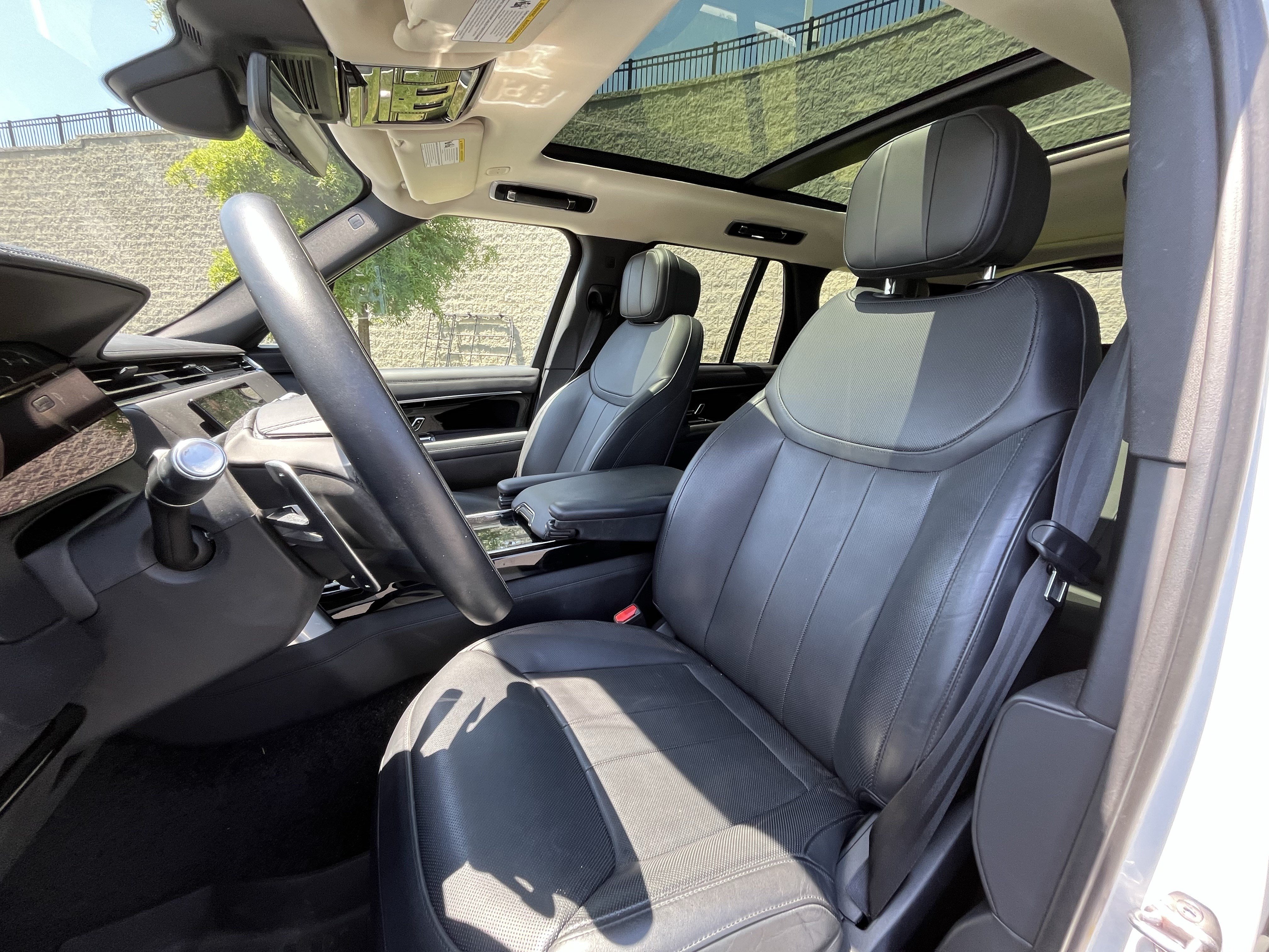 Used 2022 Land Rover Range Rover SE AWD/4WD image 56