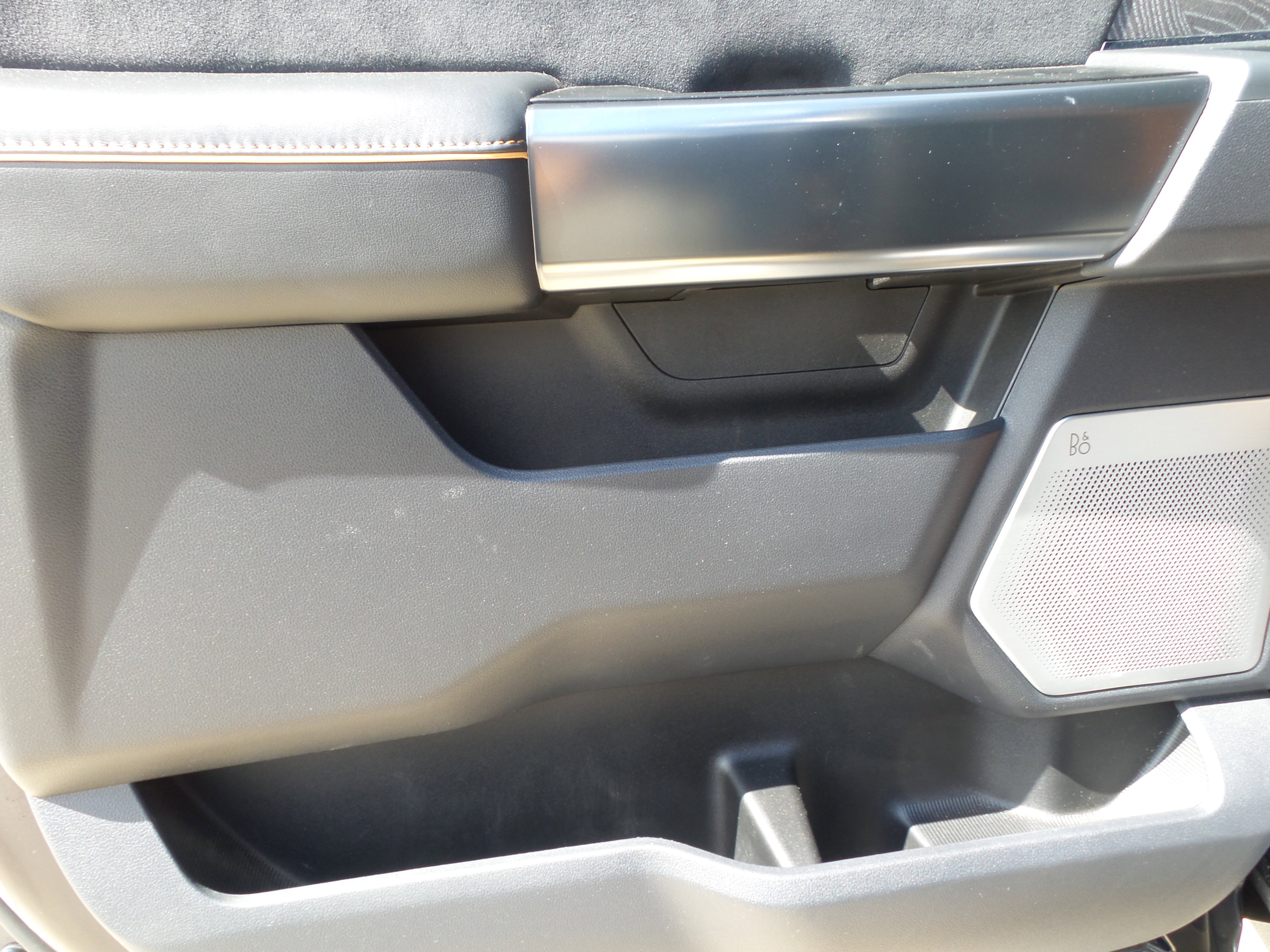 Used 2024 Ford F350 Platinum w/ FX4 Off-Road Package image 42