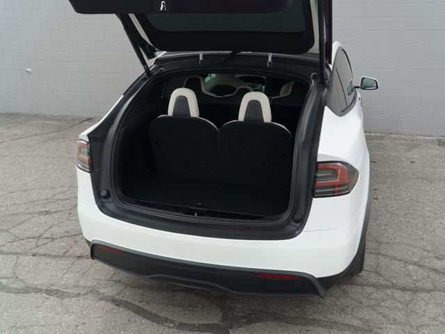 Used 2022 Tesla Model X image 14