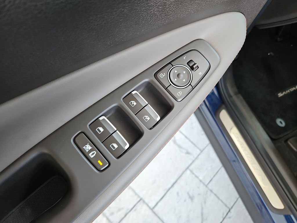 Used 2020 Hyundai Santa Fe Limited FWD image 29