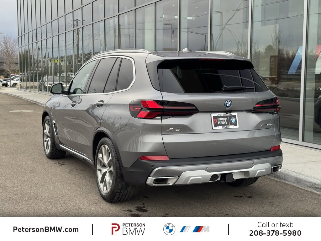 New 2026 BMW X5 xDrive50e image 4