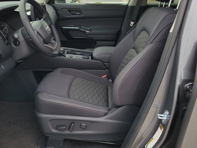 New 2026 Nissan Pathfinder SV w/ SV Premium Package AWD/4WD image 9