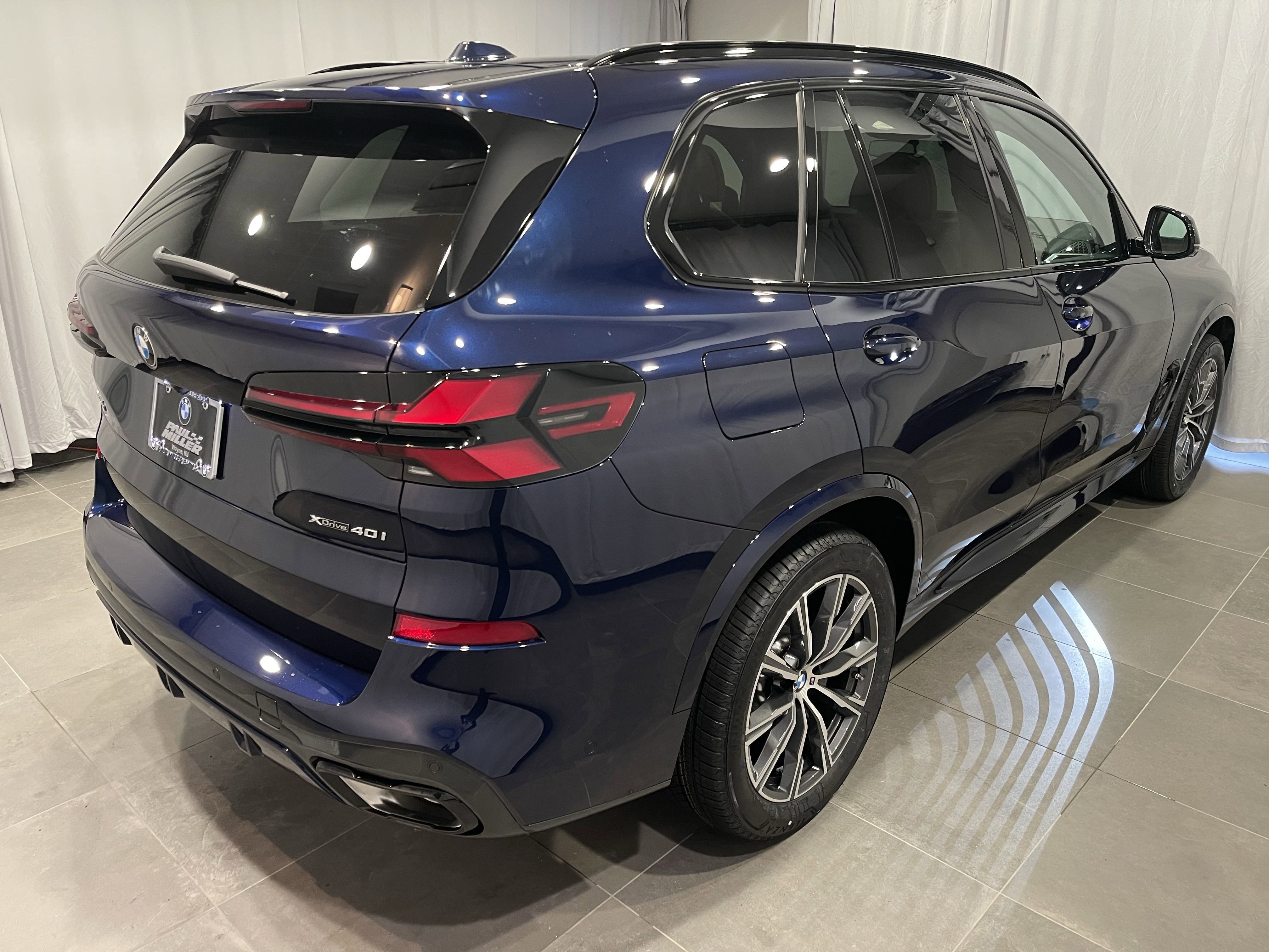 New 2026 BMW X5 xDrive40i w/ M Sport Package AWD/4WD image 6