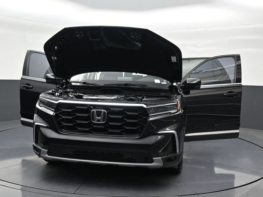 Used 2023 Honda Pilot Touring image 37