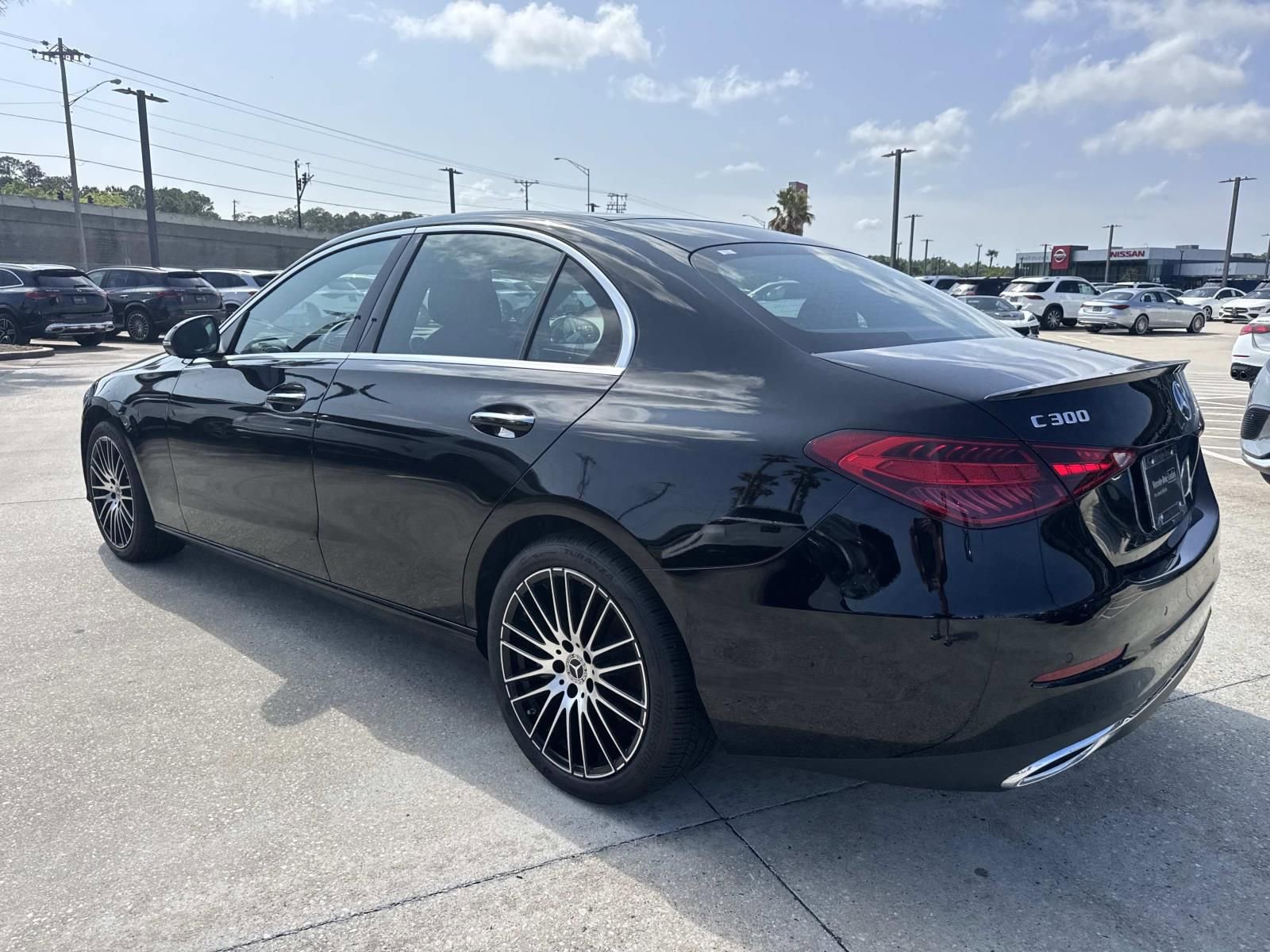 Used 2025 Mercedes-Benz C 300 Sedan image 7