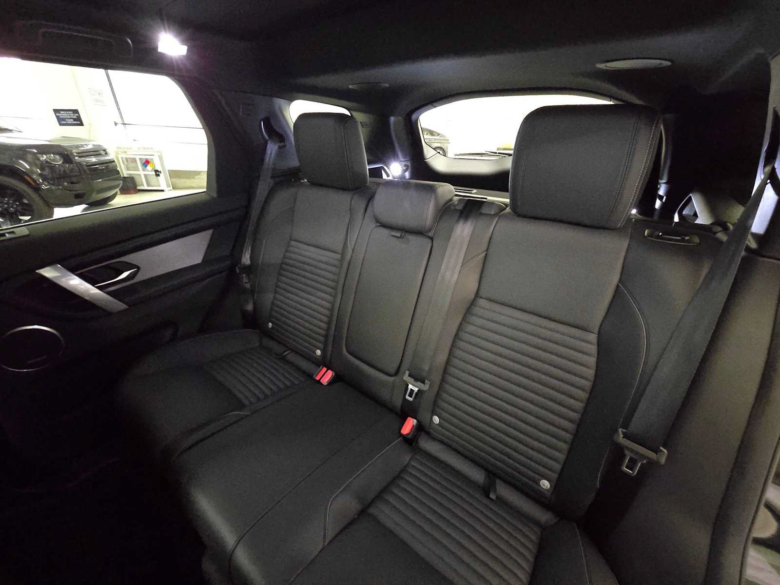 New 2026 Land Rover Discovery Sport Landmark AWD/4WD image 17