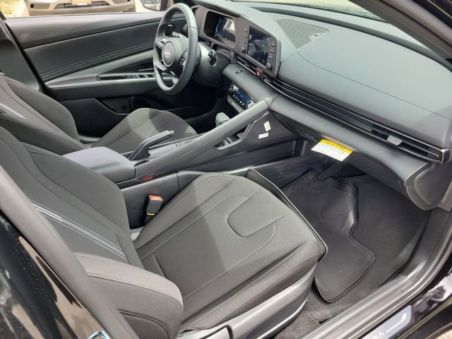 New 2026 Hyundai Elantra Sport FWD image 21