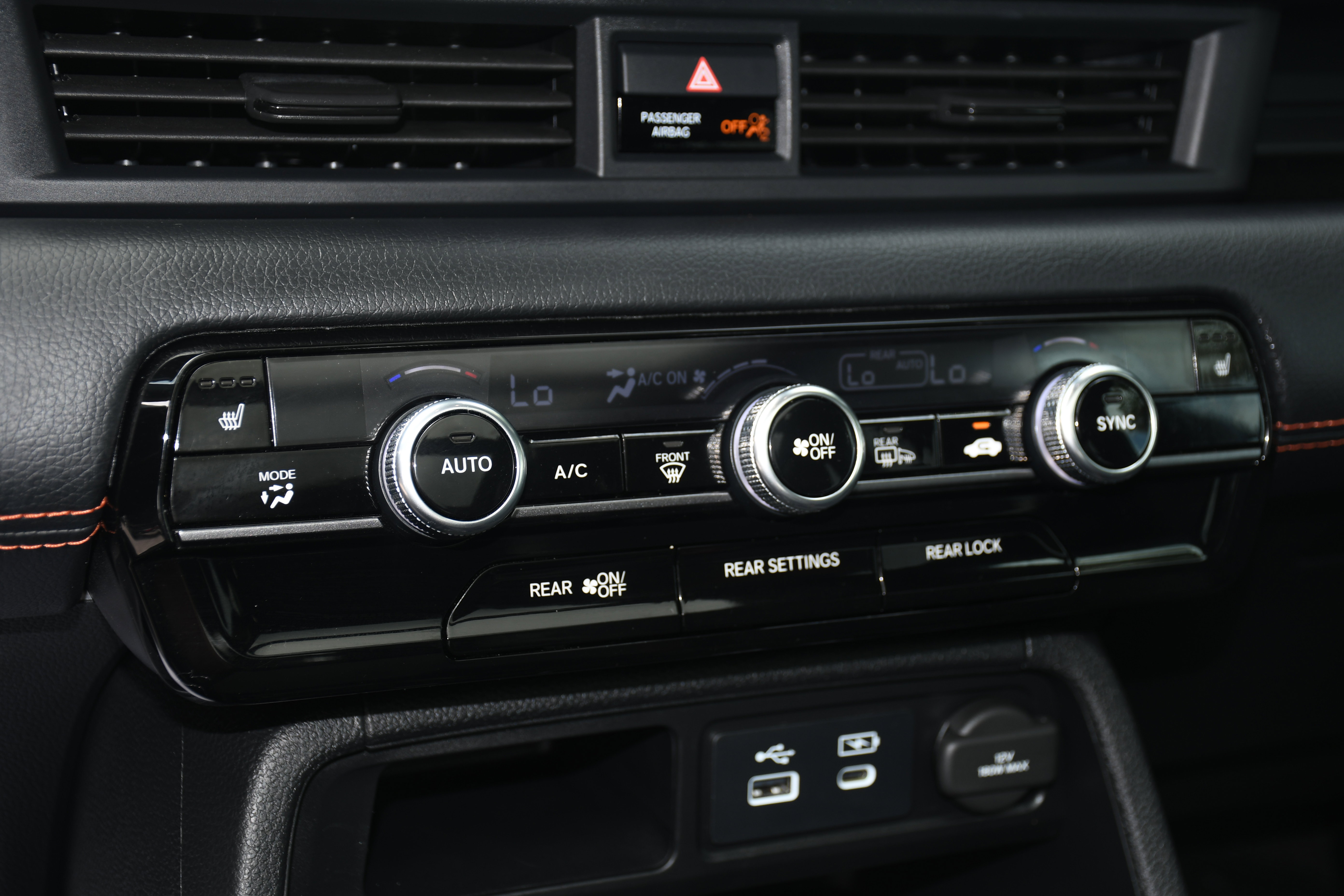 Used 2025 Honda Pilot TrailSport image 16