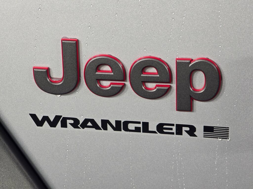 Used 2024 Jeep Wrangler Unlimited Rubicon AWD/4WD image 13