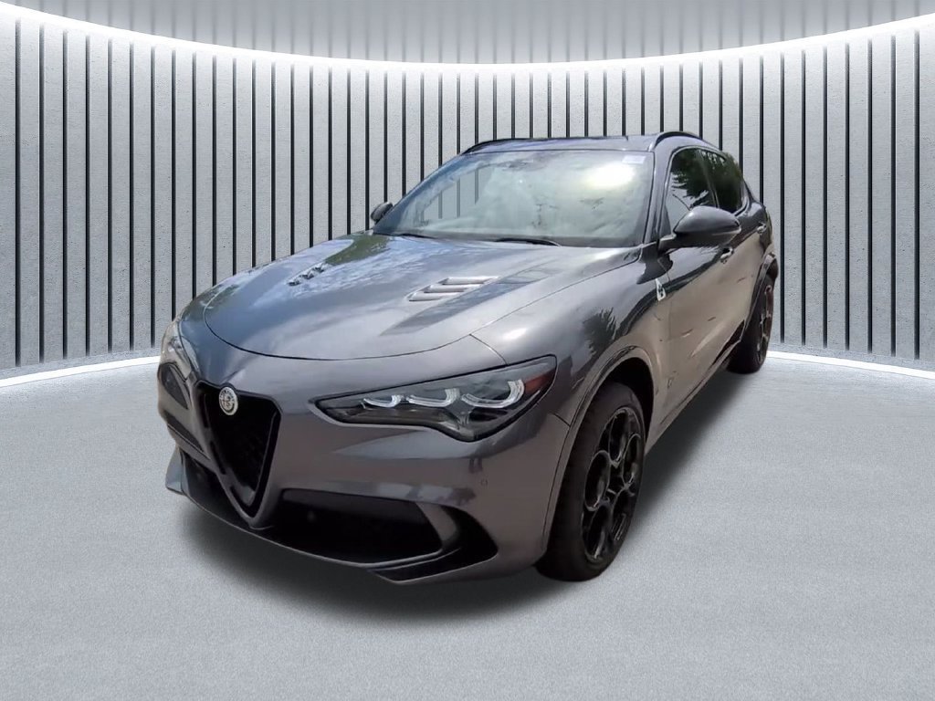 Used 2024 Alfa Romeo Stelvio Quadrifoglio AWD/4WD image 22