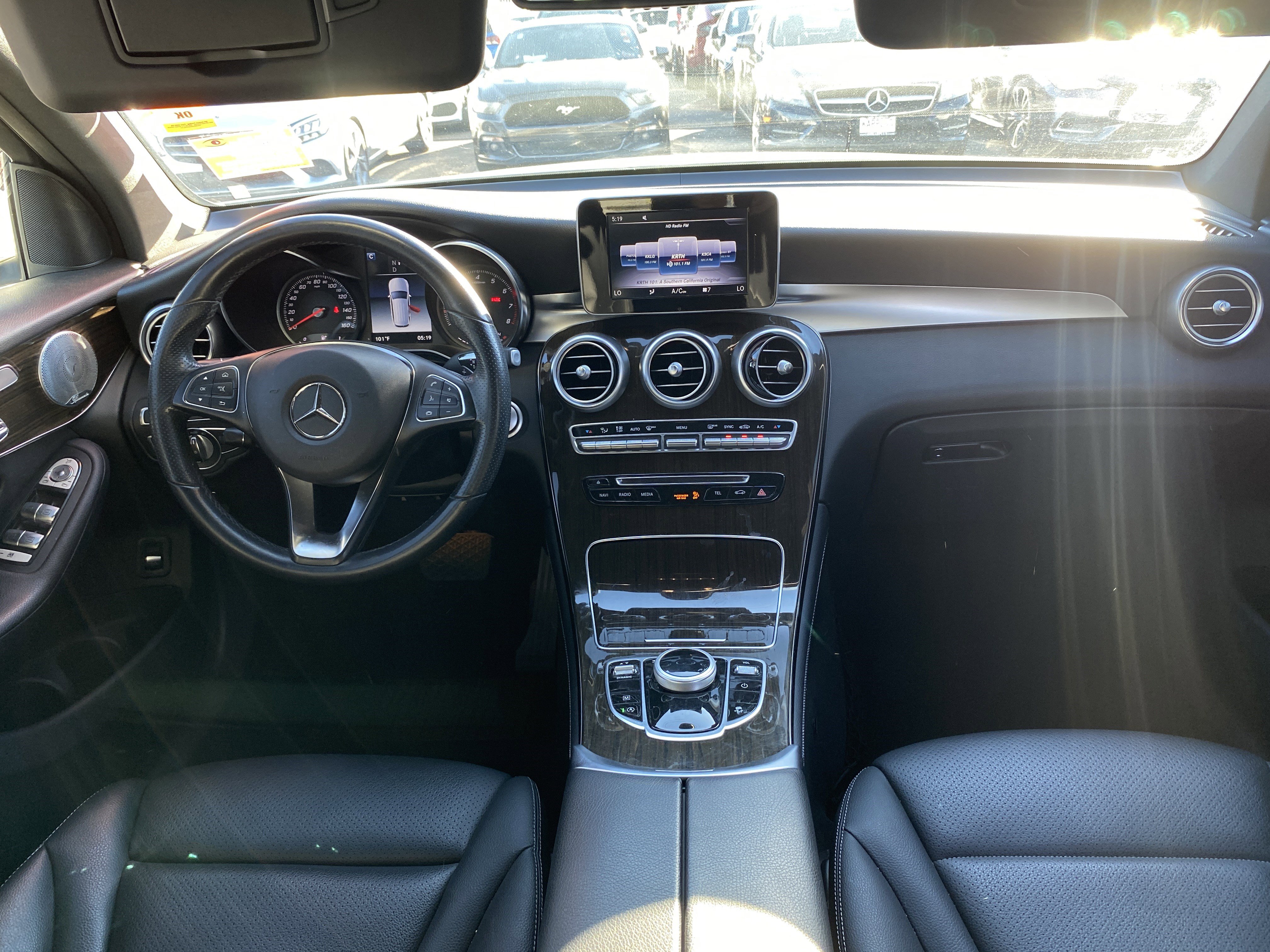 Used 2019 Mercedes-Benz GLC 300 w/ Parking Assistance Package image 22