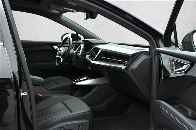 Used 2023 Audi Q4 e-tron Premium Plus w/ Premium Plus RWD image 20