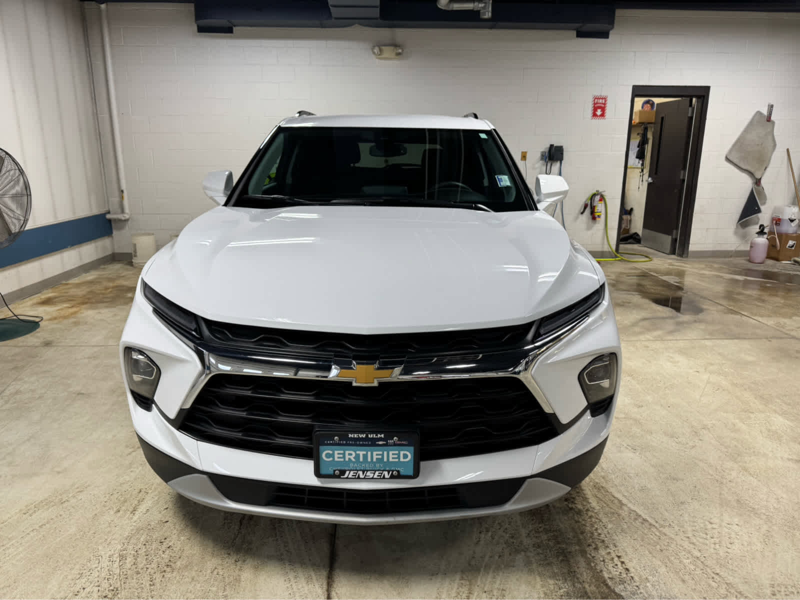 Certified 2025 Chevrolet Blazer LT w/ Convenience Package image 2