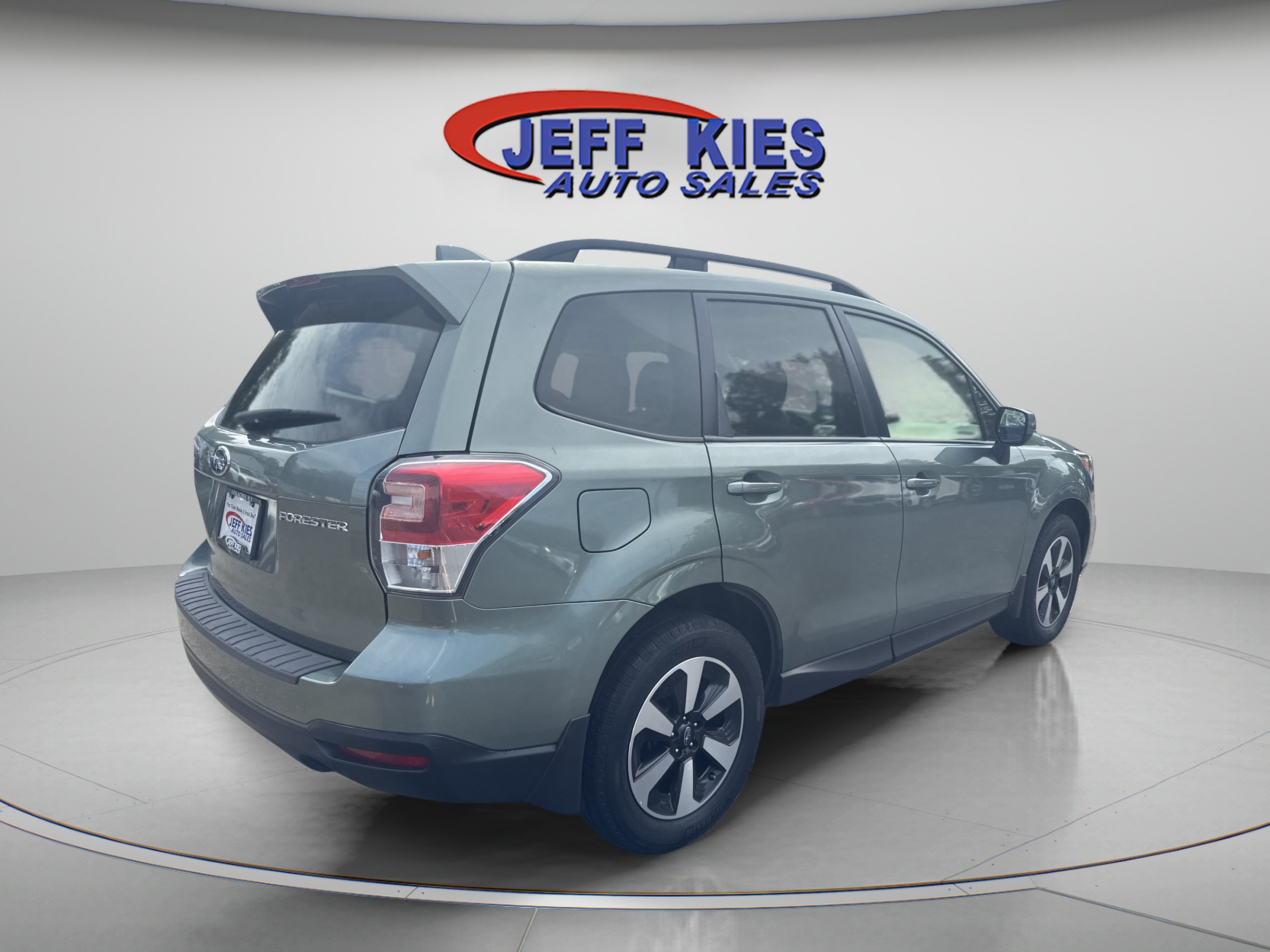Used 2018 Subaru Forester 2.5i Premium AWD/4WD image 5