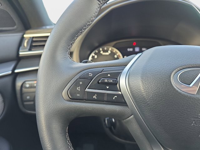 Certified 2025 INFINITI QX55 Essential image 17