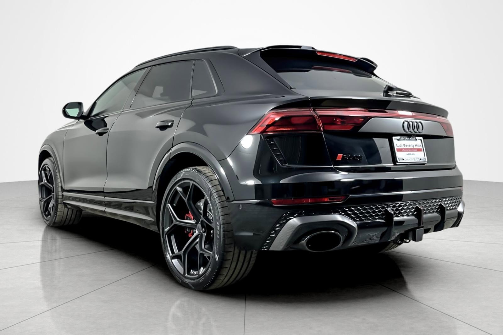 New 2026 Audi RS Q8 performance image 4