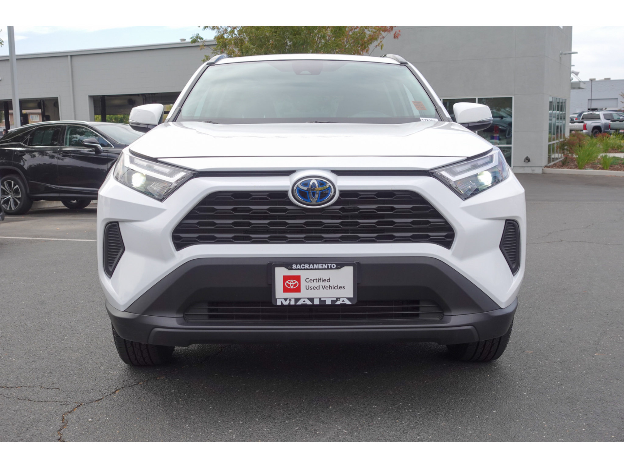 Certified 2024 Toyota RAV4 LE AWD/4WD image 8