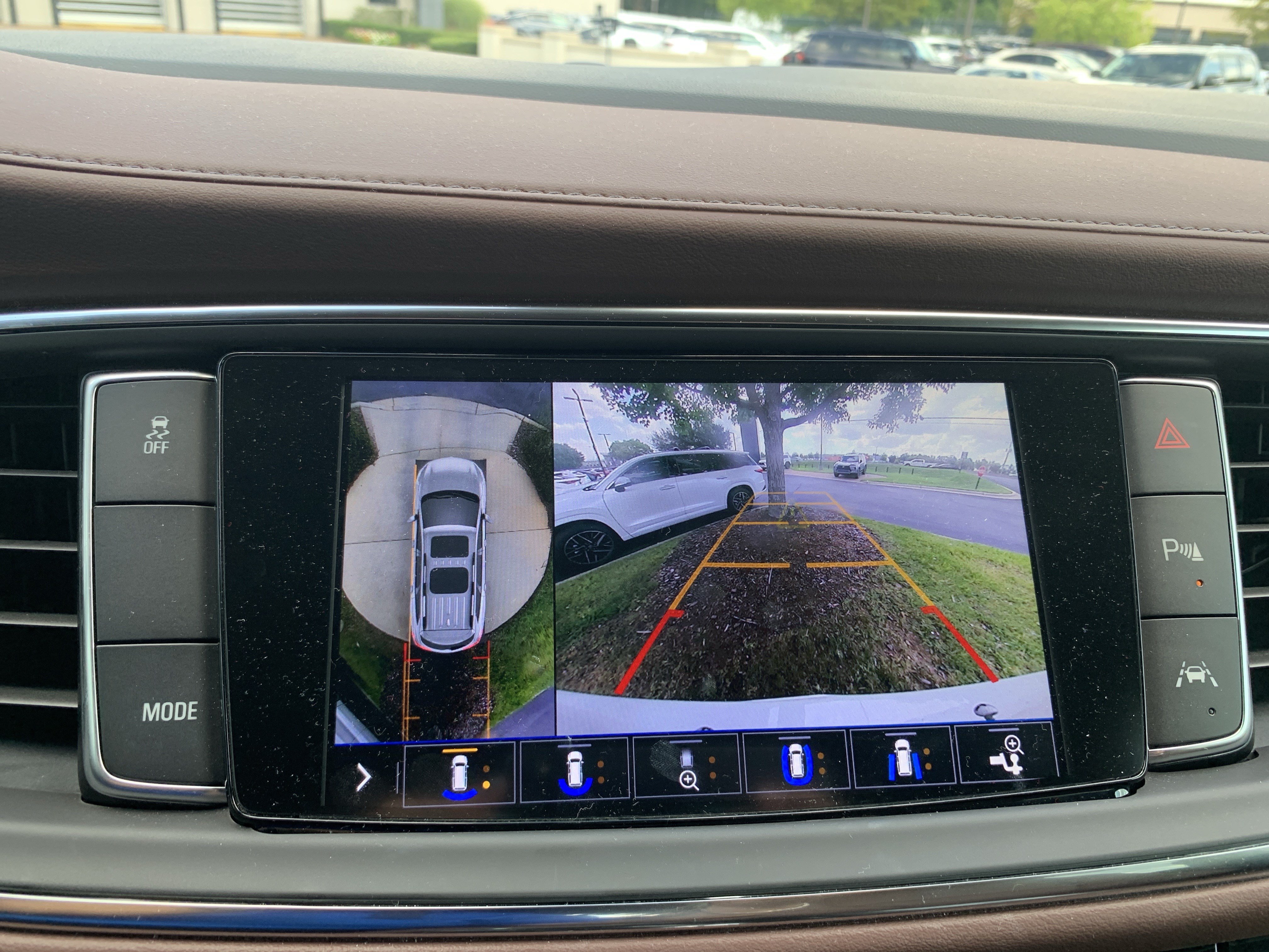 Used 2021 Buick Enclave Avenir w/ Avenir Technology Package FWD image 9