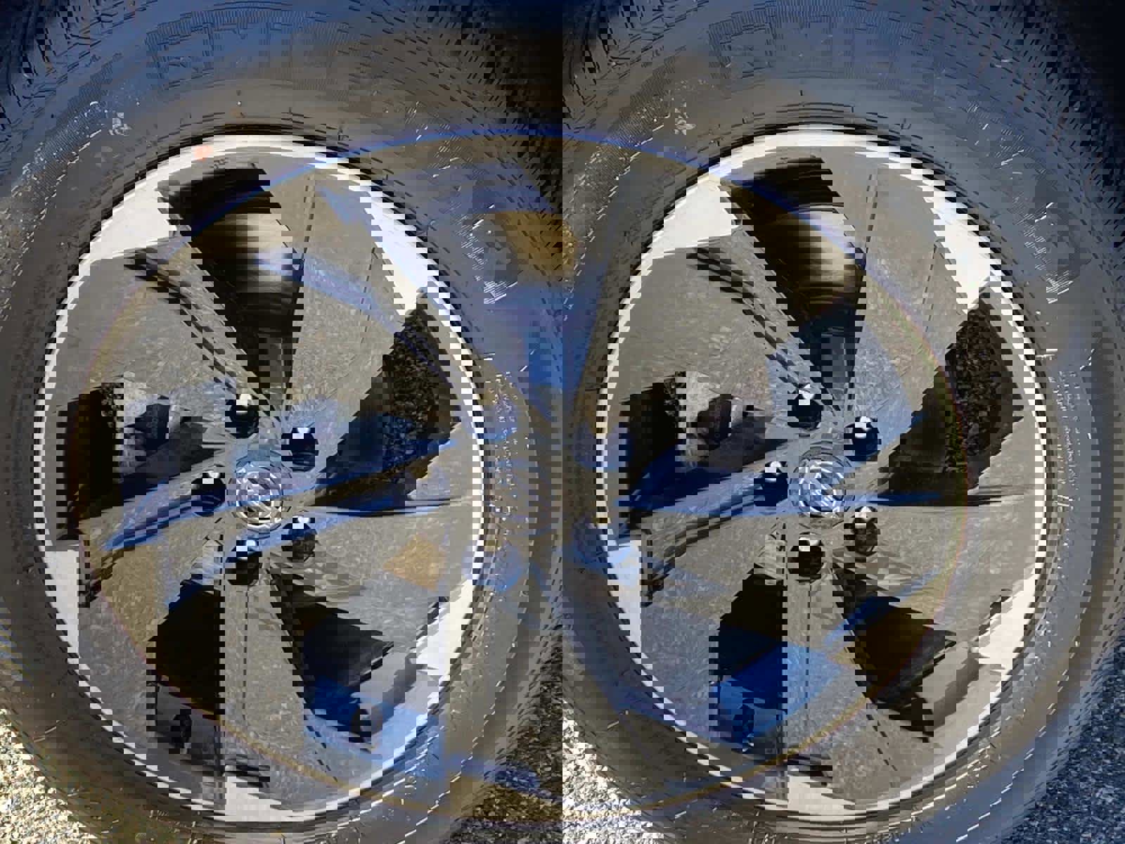 Used 2024 Nissan Rogue SV image 29