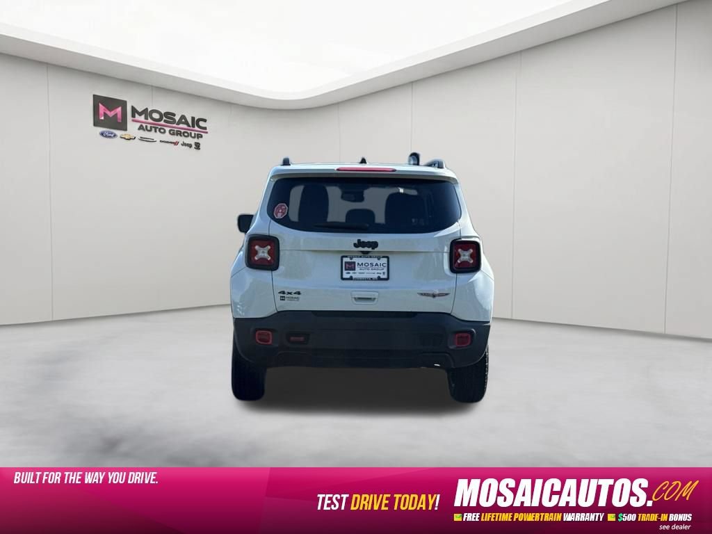 Used 2023 Jeep Renegade Trailhawk w/ Trailhawk Elite Group AWD/4WD image 6