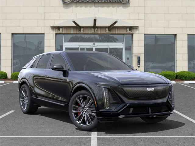 New 2026 Cadillac Lyriq V image 7