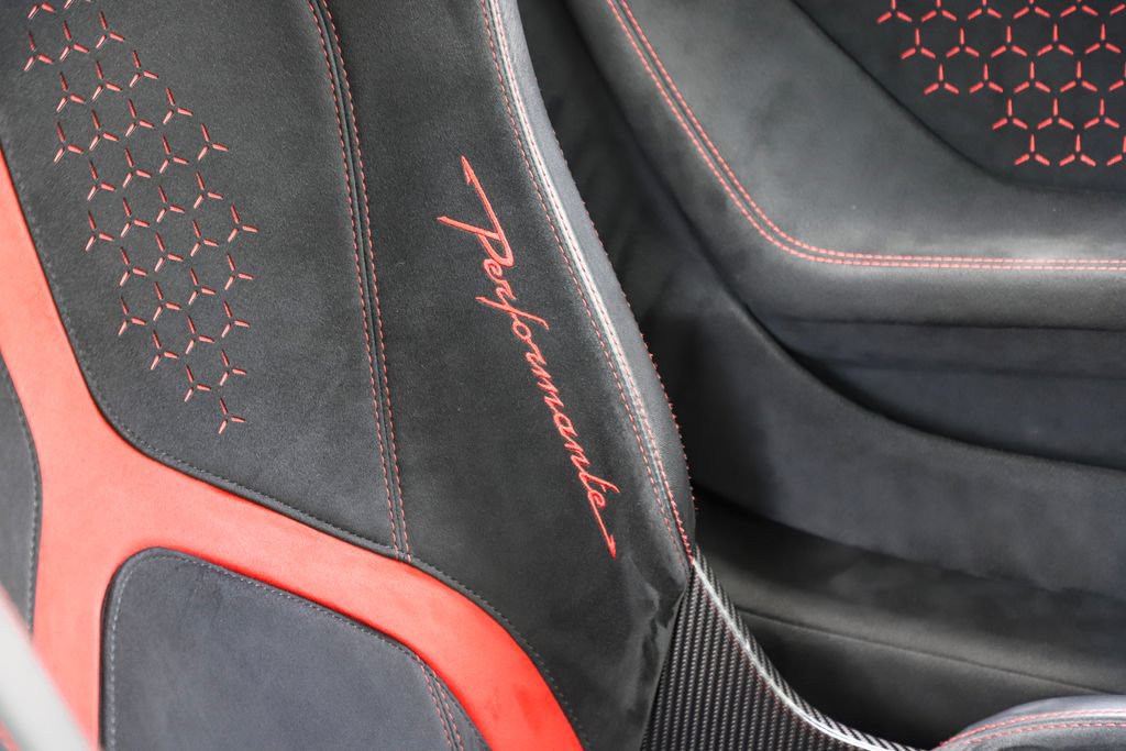 Used 2018 Lamborghini Huracan Performante AWD/4WD image 28