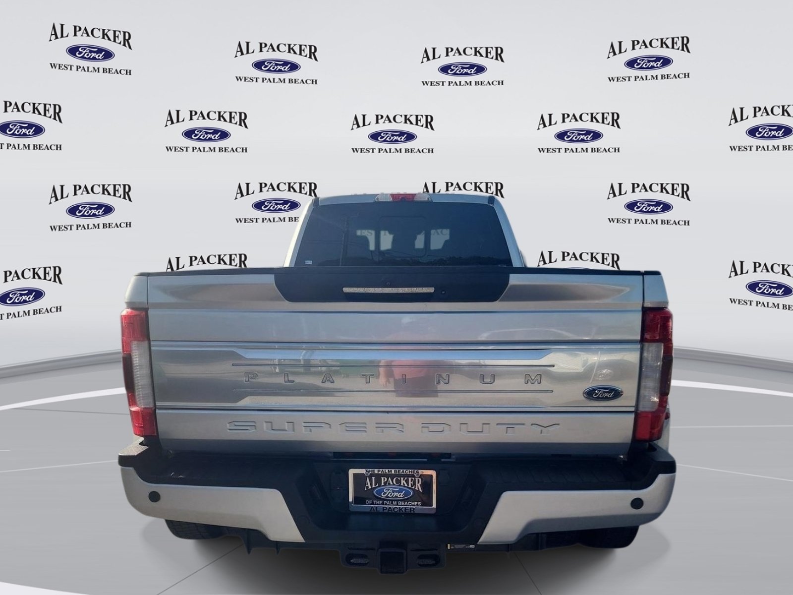 Certified 2019 Ford F450 Platinum w/ Platinum Ultimate Package AWD/4WD image 5