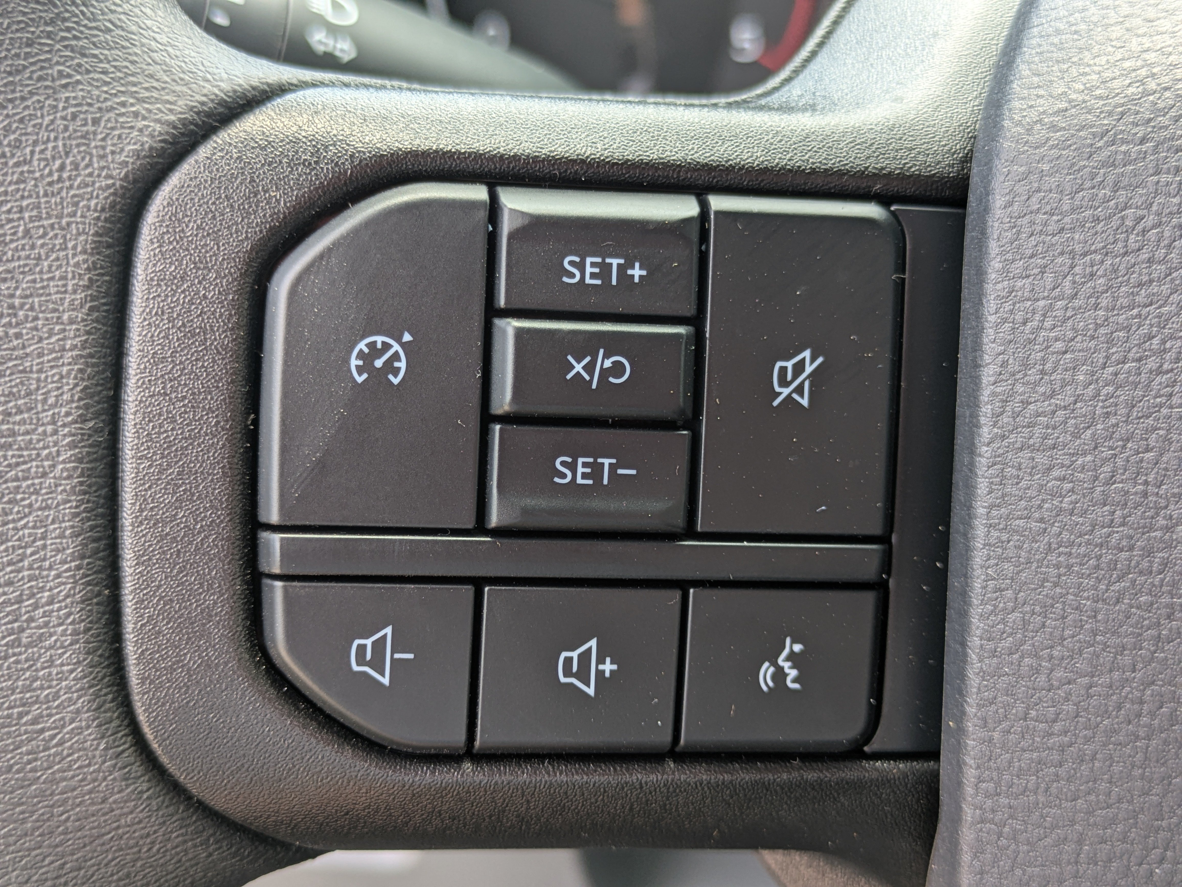 Used 2025 Ford F250 XL w/ 360-Degree Camera Package RWD image 19