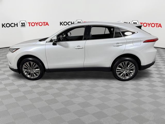 Used 2023 Toyota Venza XLE AWD/4WD image 4