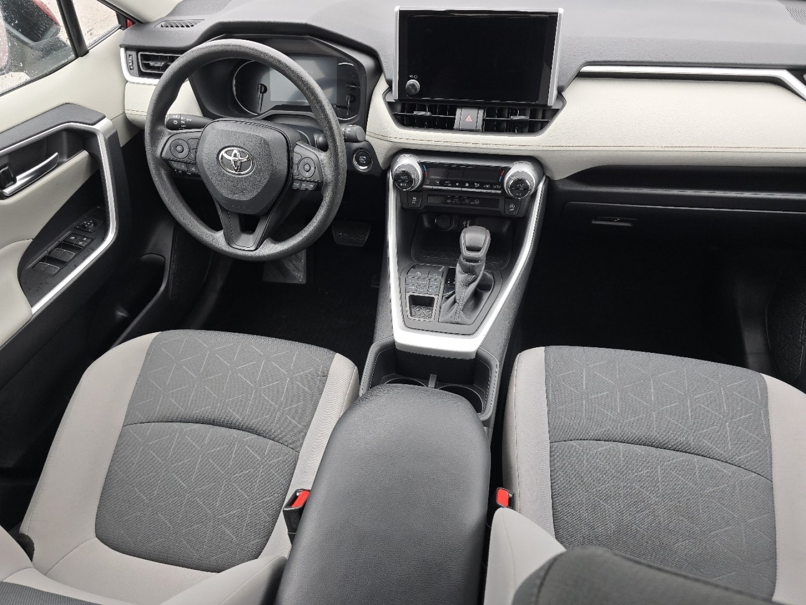 Used 2023 Toyota RAV4 XLE AWD/4WD image 24