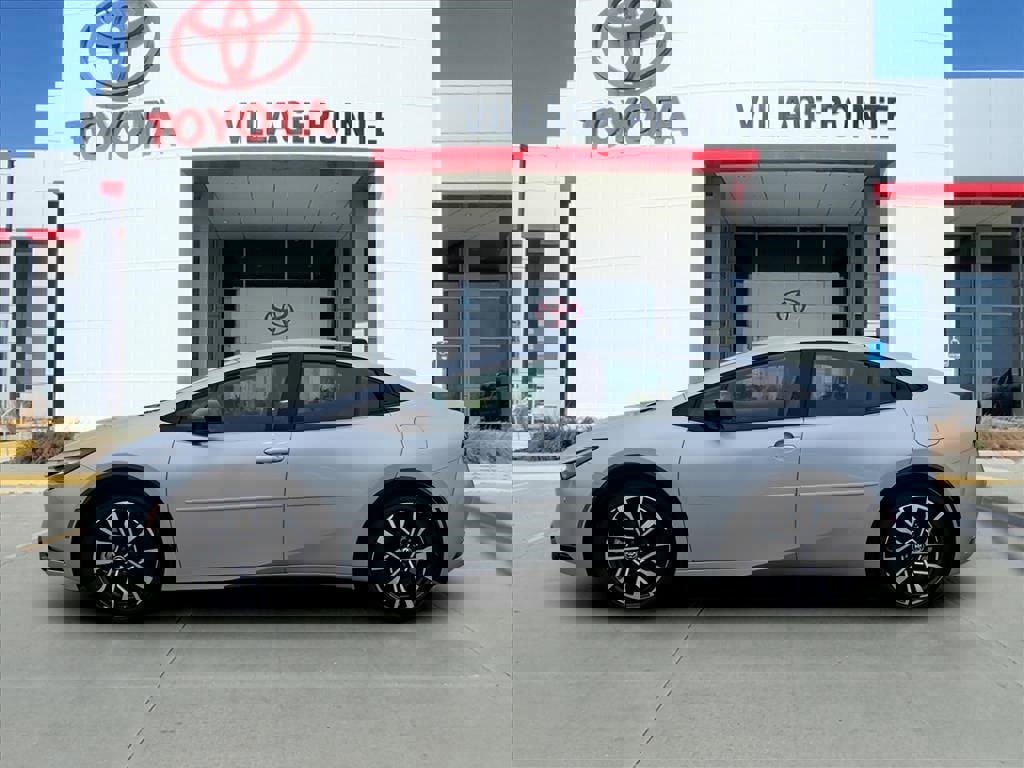 New 2026 Toyota Prius Plug-In Hybrid image 2