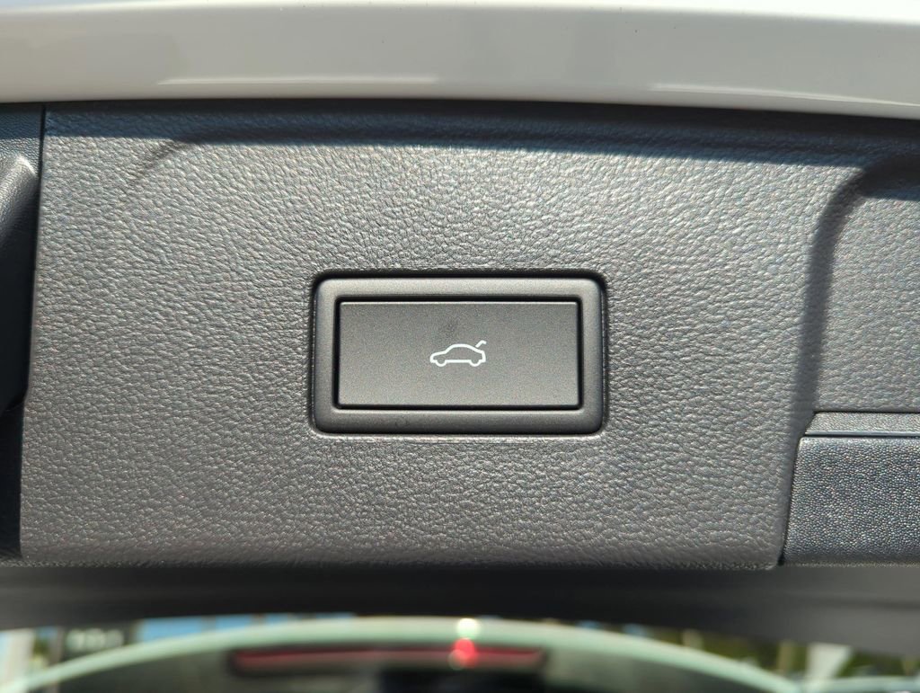 New 2026 Volkswagen Atlas SEL Premium R-Line image 38