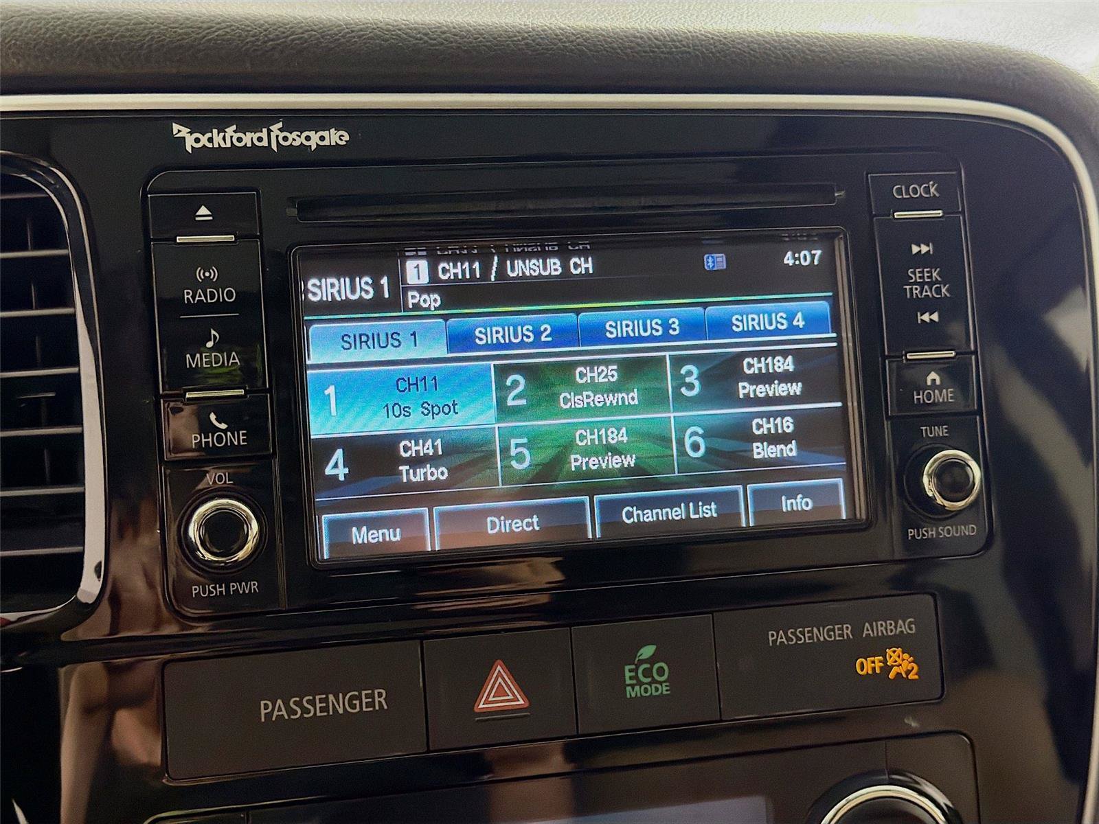 Used 2016 Mitsubishi Outlander SEL AWD/4WD image 19