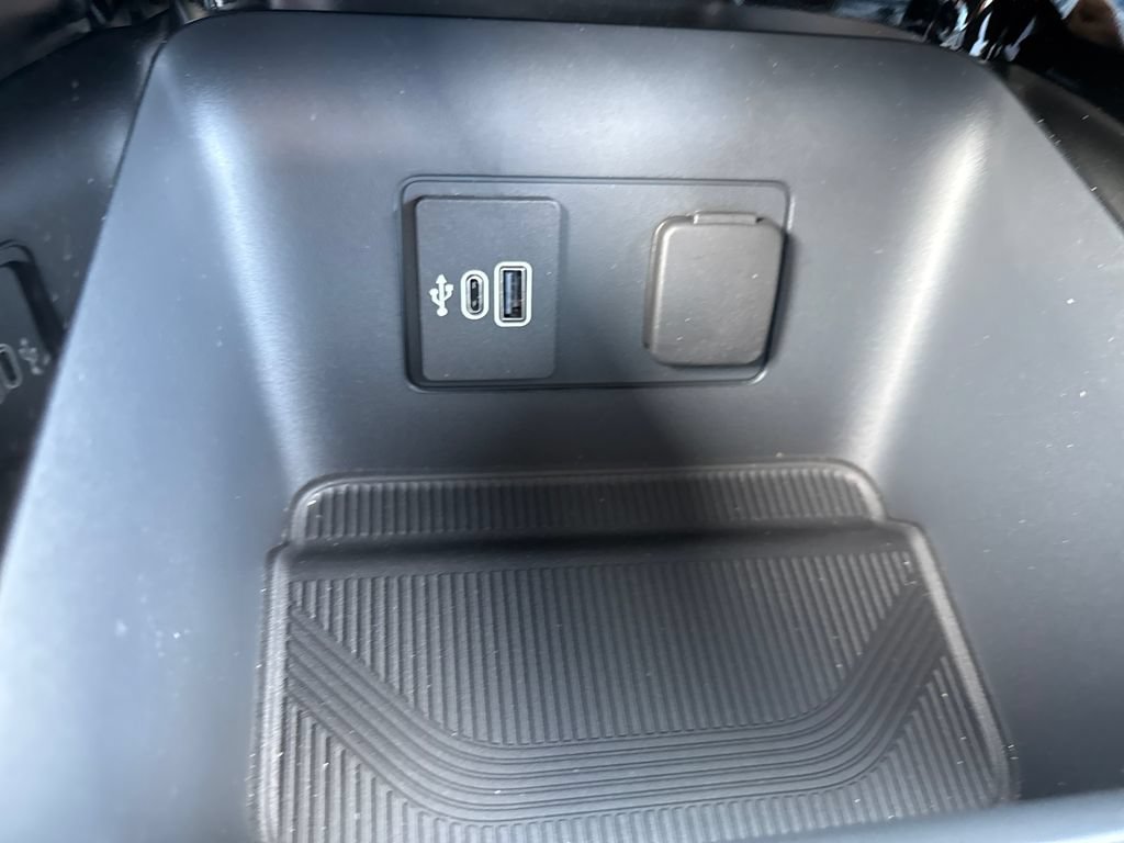 New 2026 Ford Explorer Platinum RWD image 33