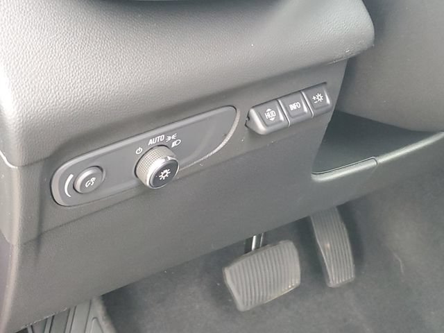 Used 2023 Buick Envision Avenir AWD/4WD image 9