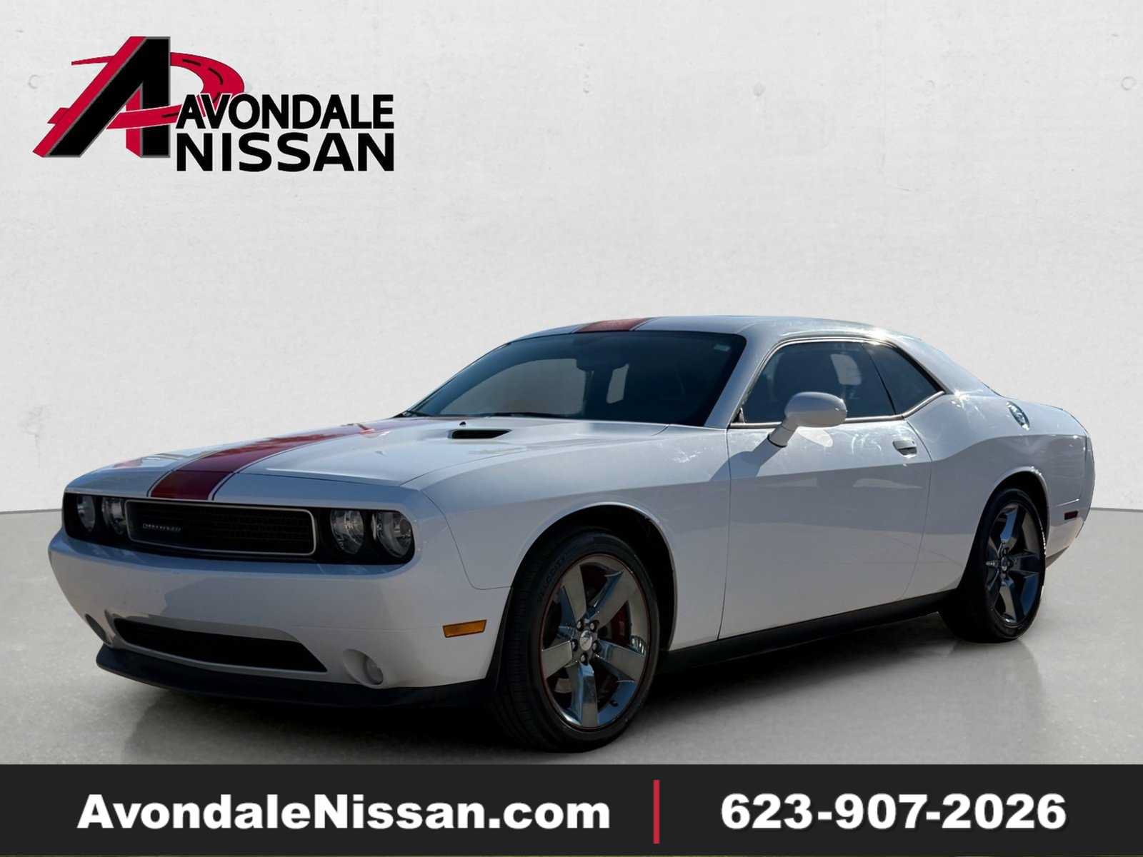 Used 2014 Dodge Challenger SXT RWD image 1