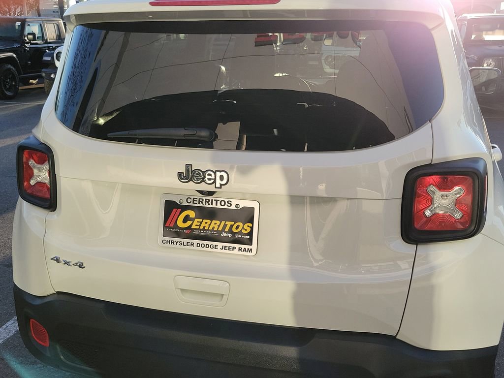Used 2023 Jeep Renegade Latitude AWD/4WD image 13