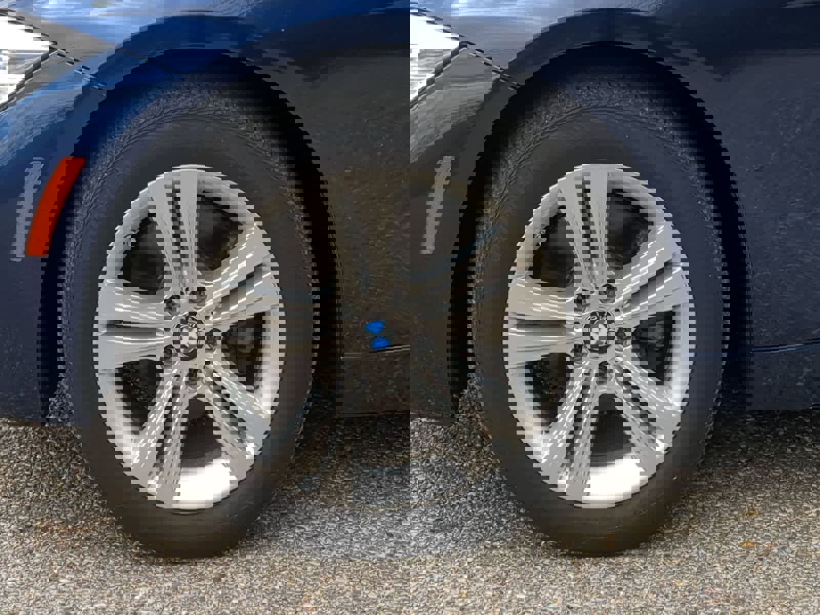 Used 2018 BMW 330i xDrive Sedan w/ Convenience Package AWD/4WD image 14