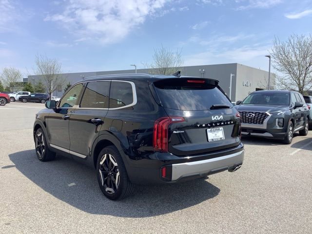 Used 2025 Kia Telluride S image 7