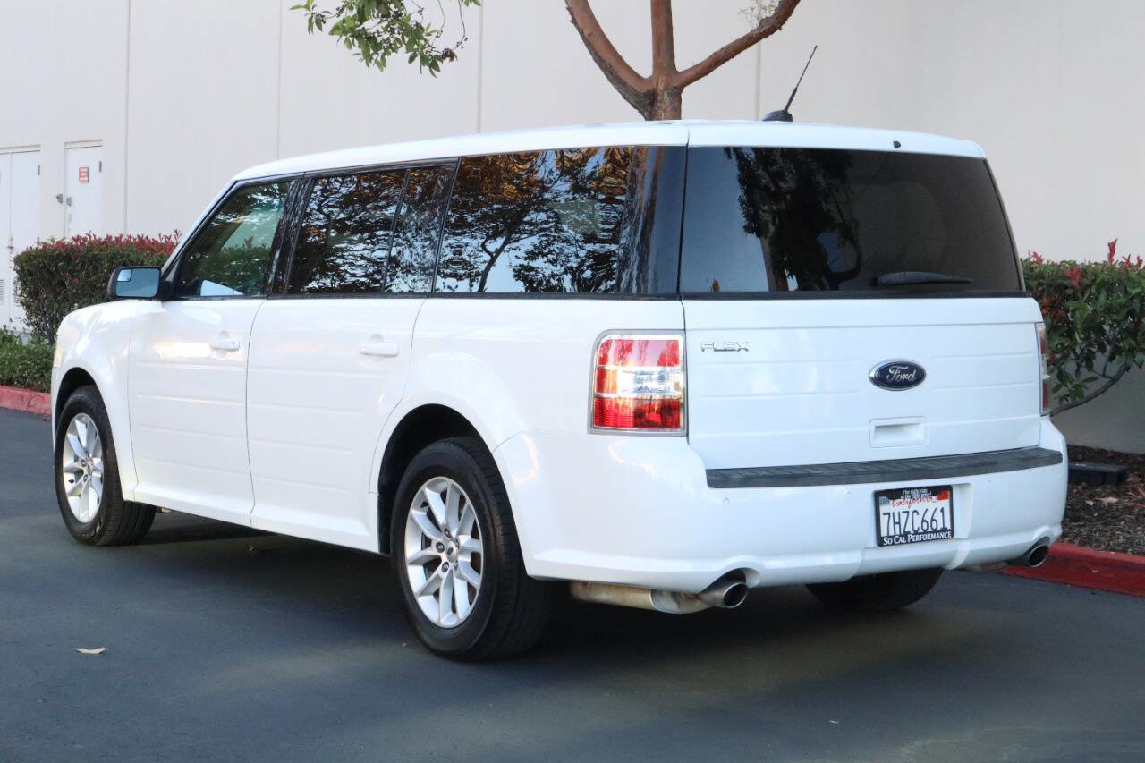 Used 2014 Ford Flex SE image 6