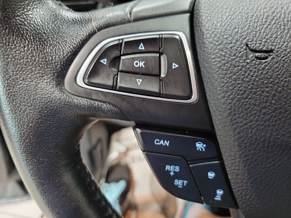 Used 2019 Ford Escape SEL image 36